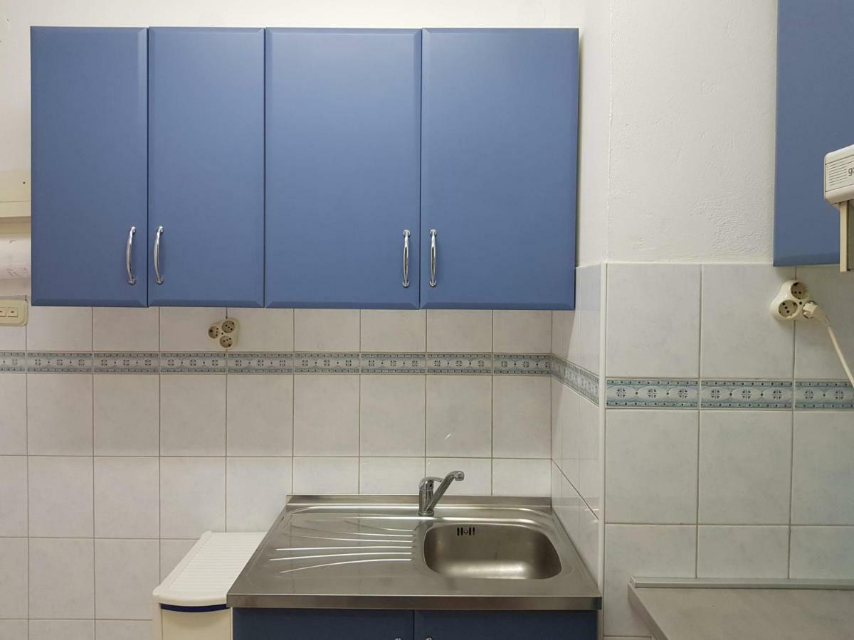 Mare Azzurro Apartments Пула Екстериор снимка