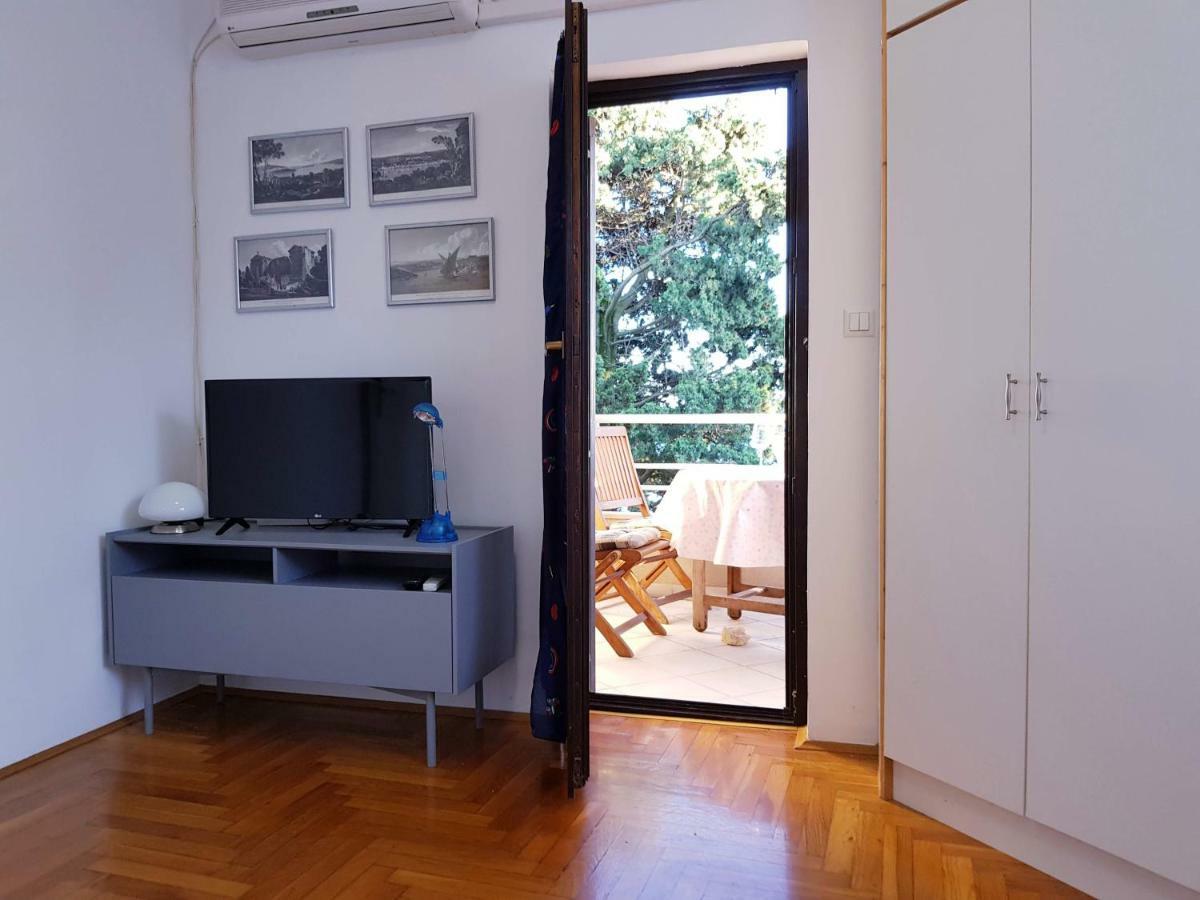 Mare Azzurro Apartments Пула Екстериор снимка