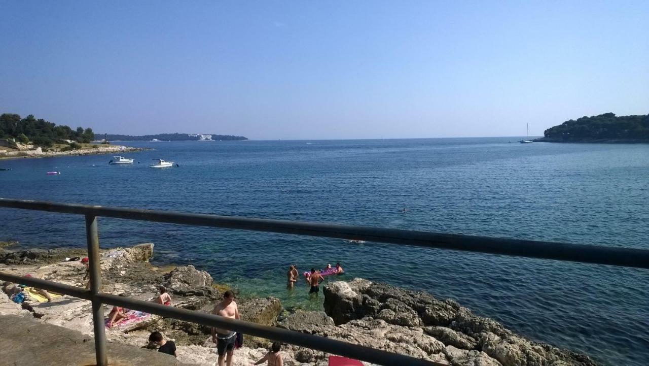 Mare Azzurro Apartments Пула Екстериор снимка